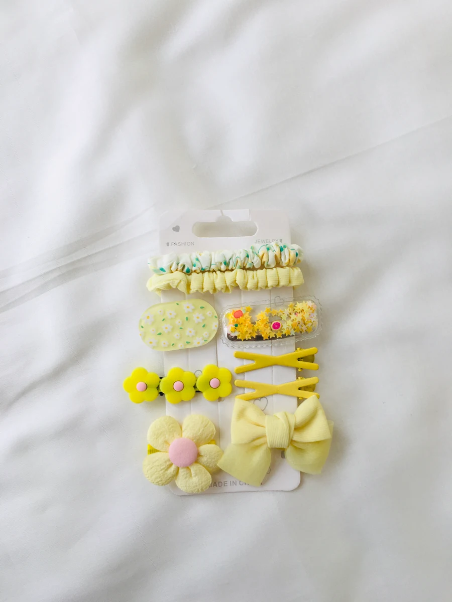 102 Mustard Yellow Hair Bows Strip – Bright & Cheerful Clips
