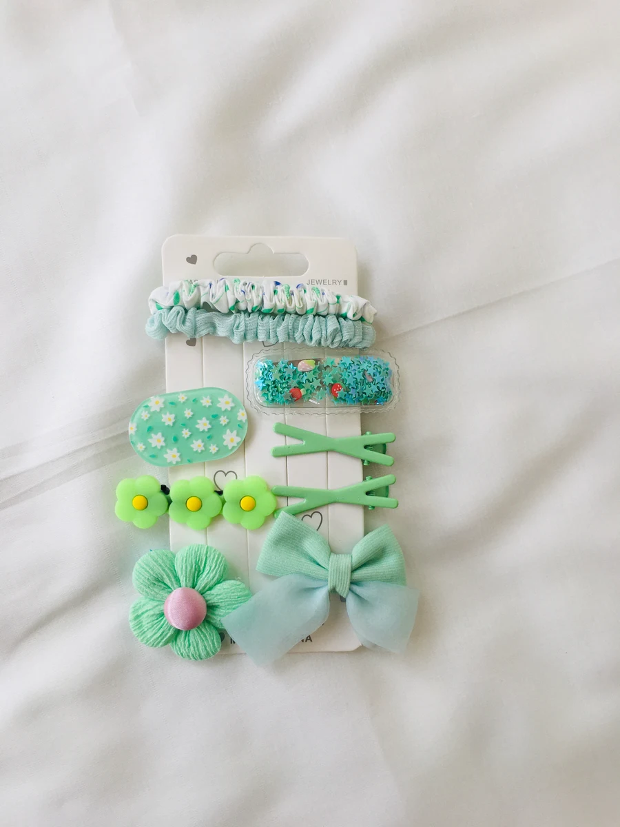 Series 102 Soft Sage Hair Bows Strip — Fresh Green-Toned Cuteness